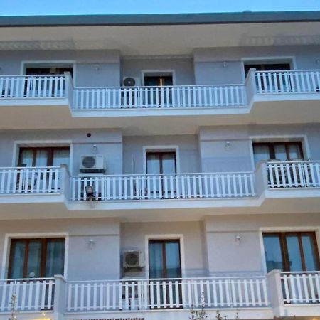 Feel Good Hotell Rimini Exteriör bild